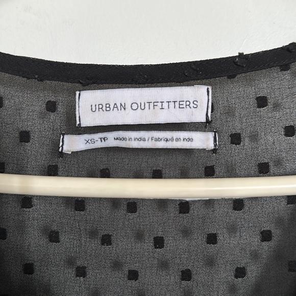 Urban outfitters black top - Picture 2 of 4
